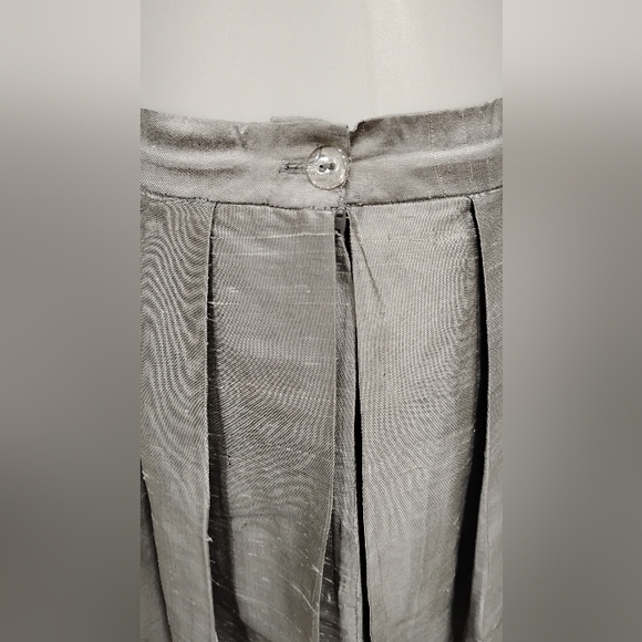 VINTAGE DOVE GRAY SILK FULL PLEATED SKIRT - Picture 3 of 7